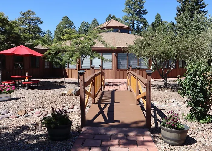 Roundhouse Resort
