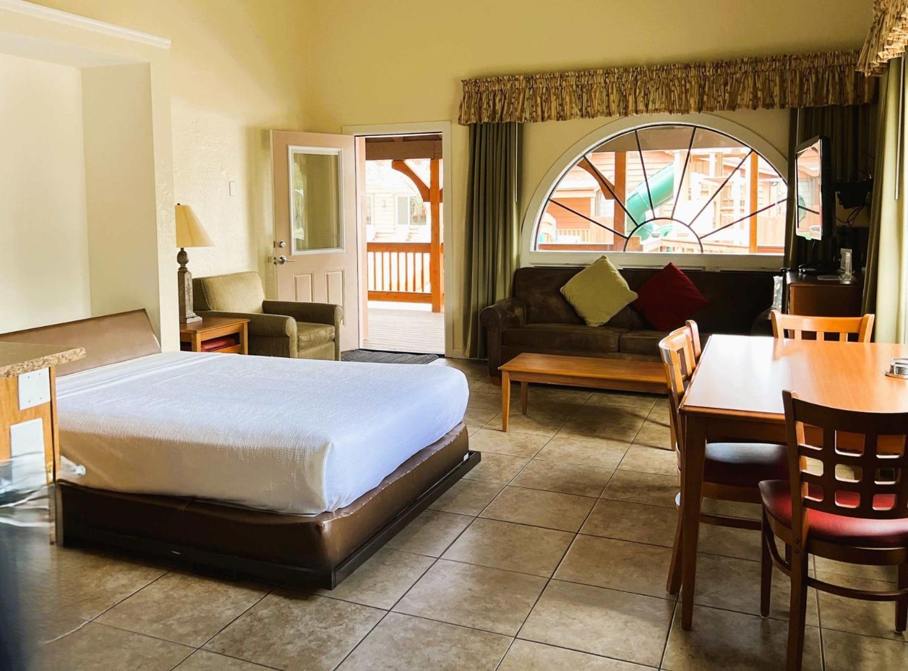 Roundhouse Hotel Pinetop-Lakeside