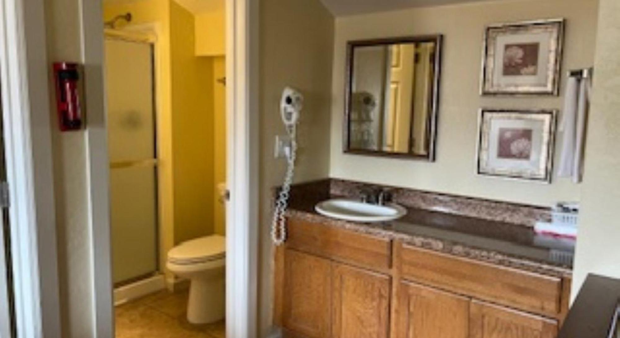 Hotel Roundhouse