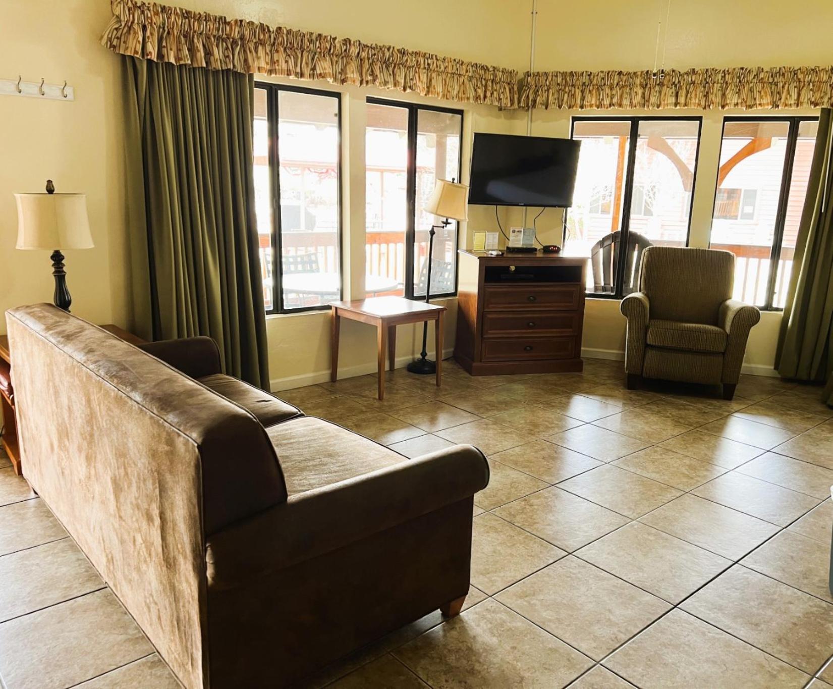 Roundhouse Hotel Pinetop-Lakeside