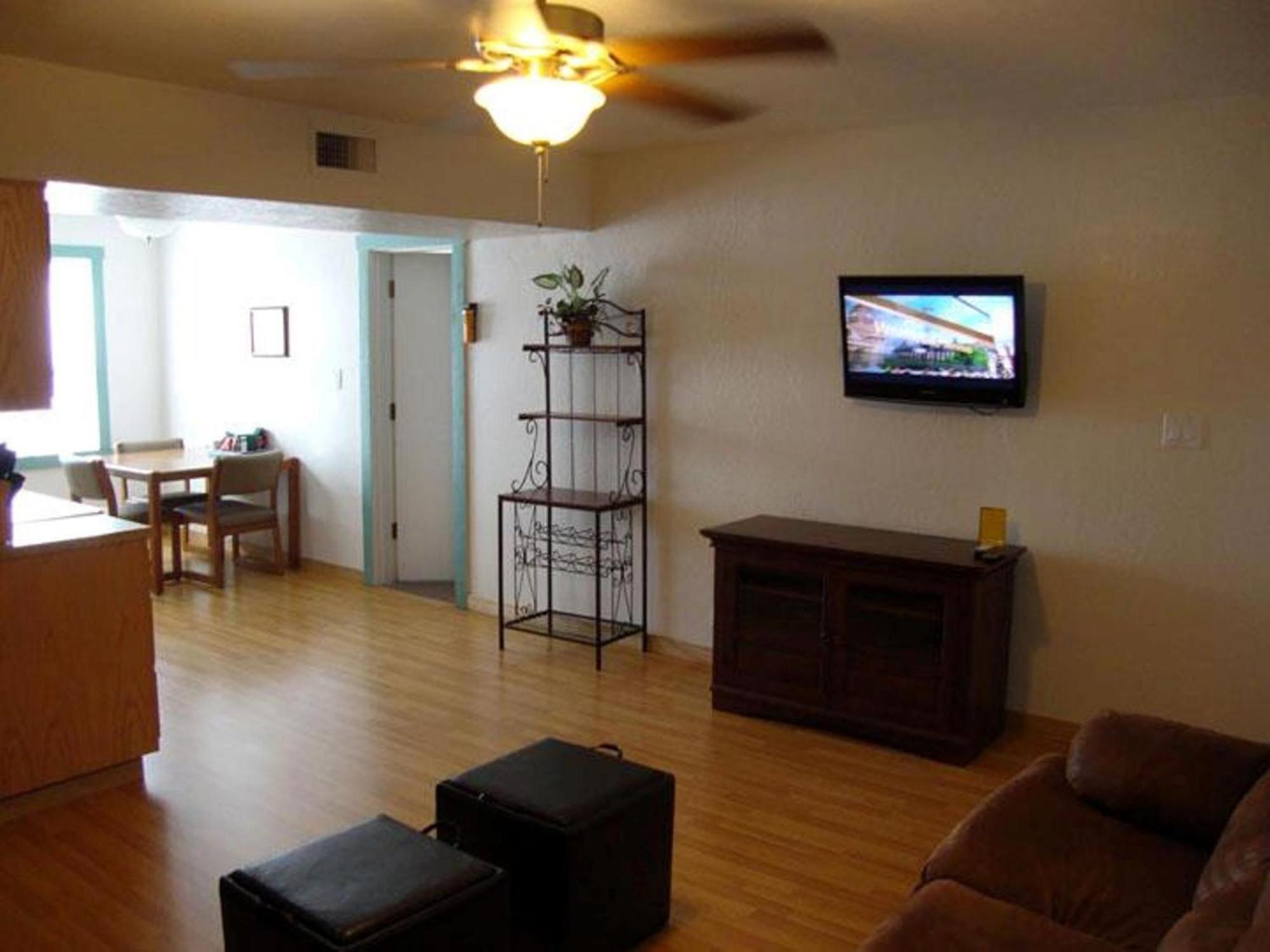 Roundhouse 5* Pinetop-Lakeside