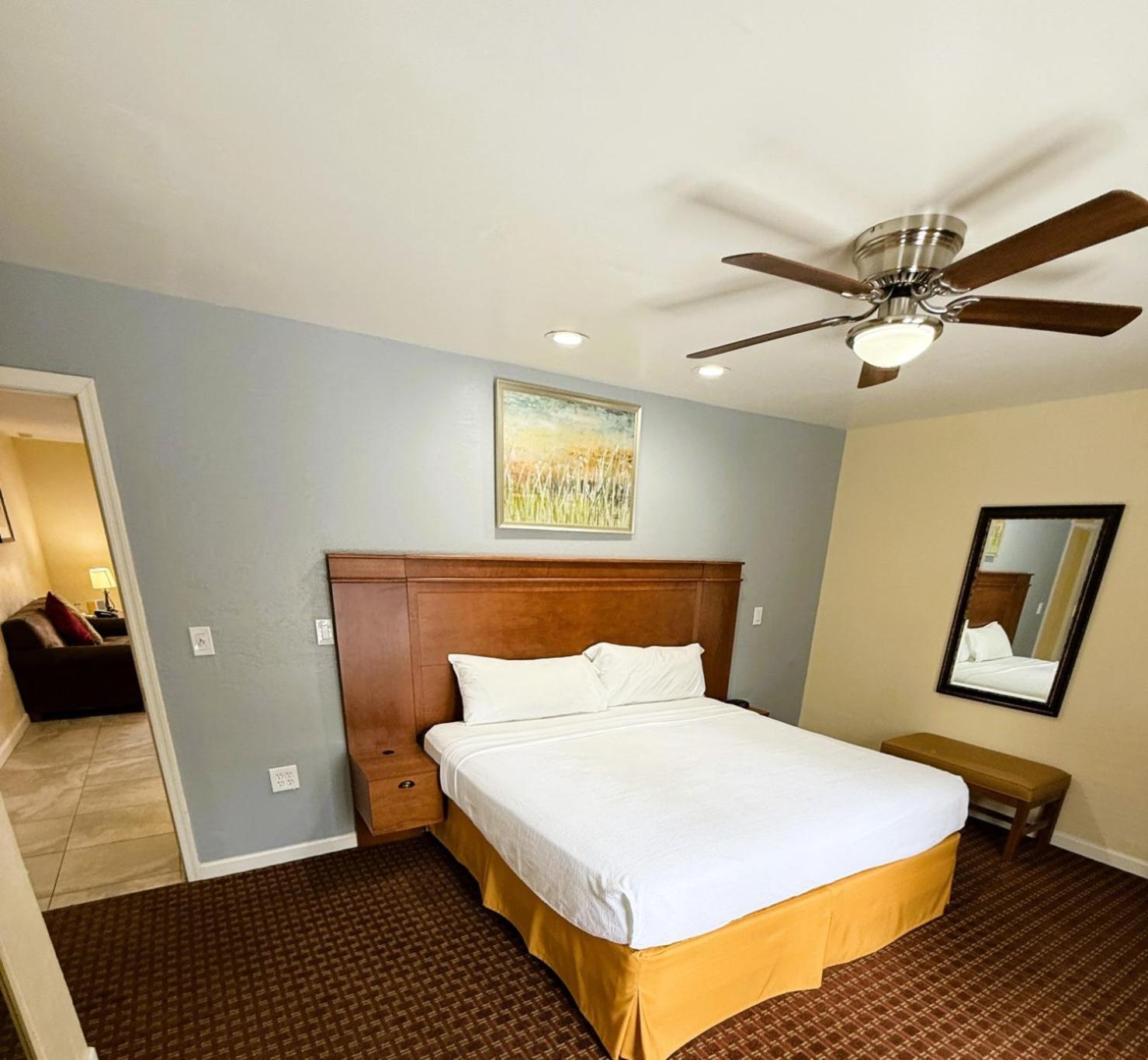 Roundhouse Hotel 5*