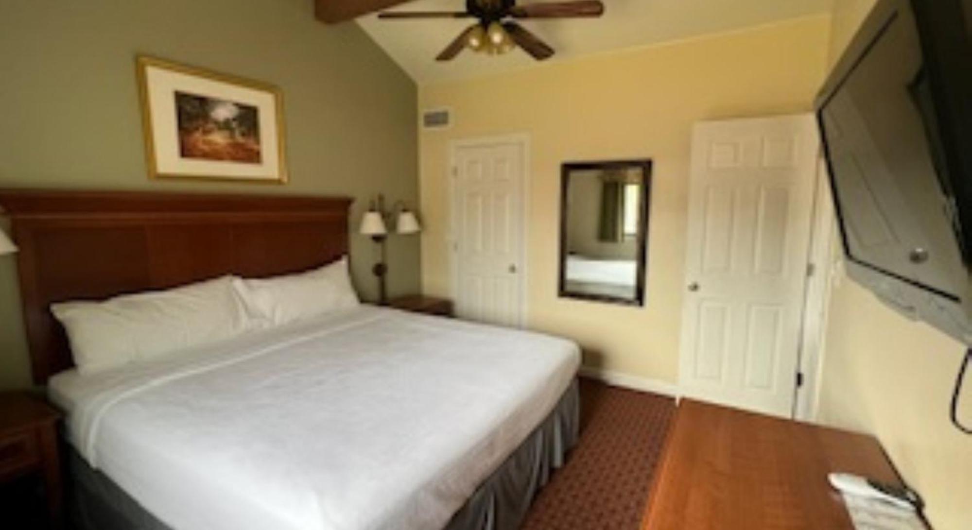 Roundhouse Hotel