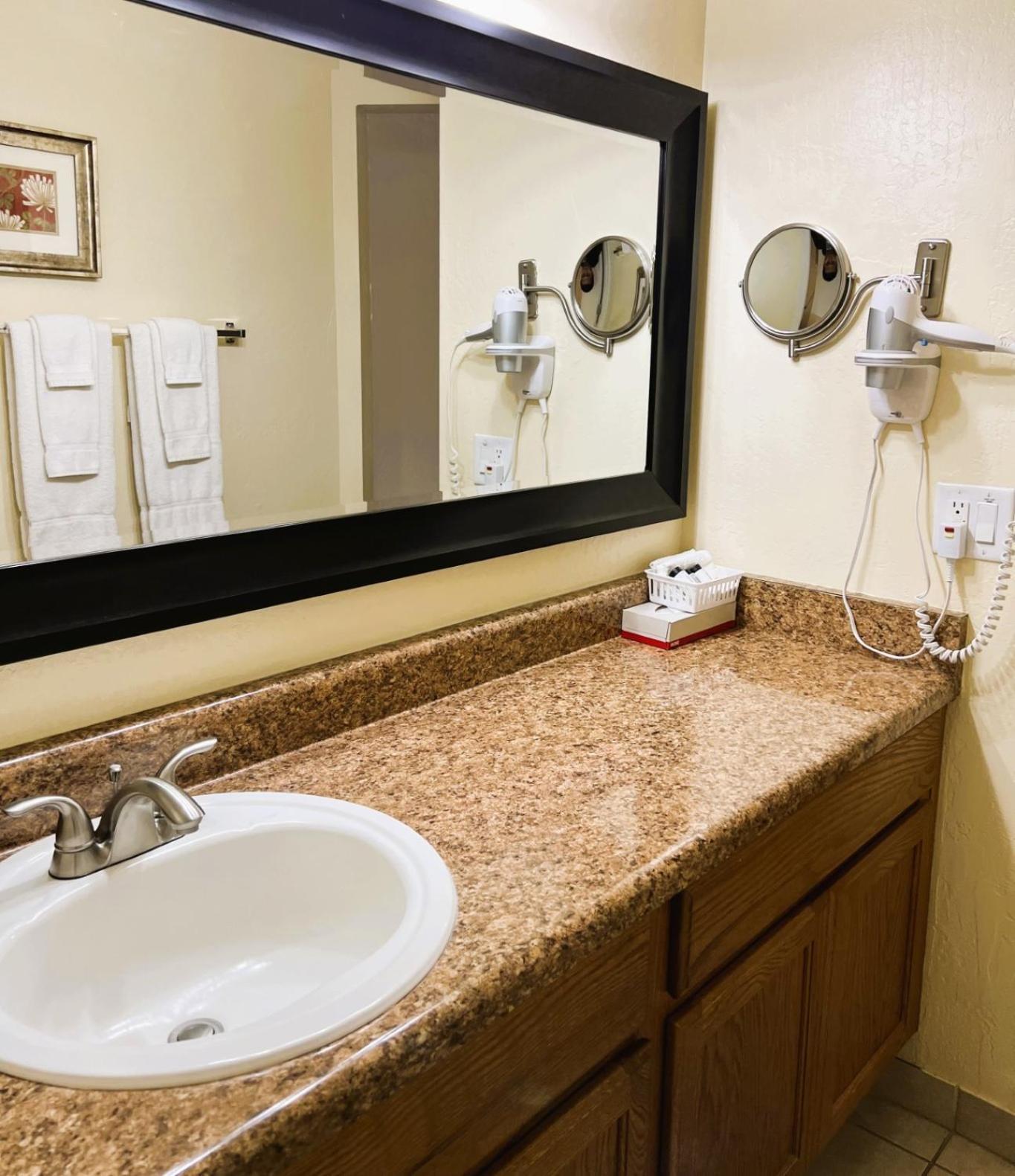 Roundhouse Hotel 5*